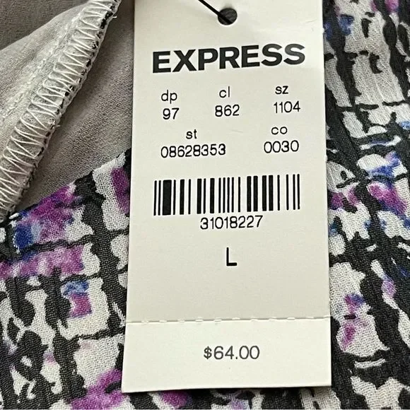 NWT EXPRESS WOMEN’s top, blouse, short sleeve with lots of ruffles, size Large - Picture 5 of 9